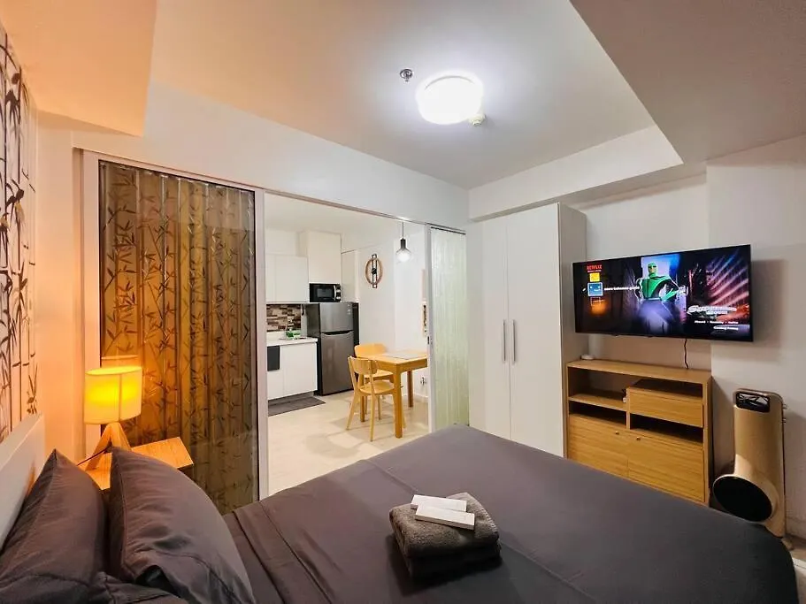 Azure Sakura Suite With Netflix Manila 0*,