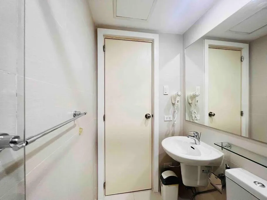 Azure Sakura Suite With Netflix Manila Philippines