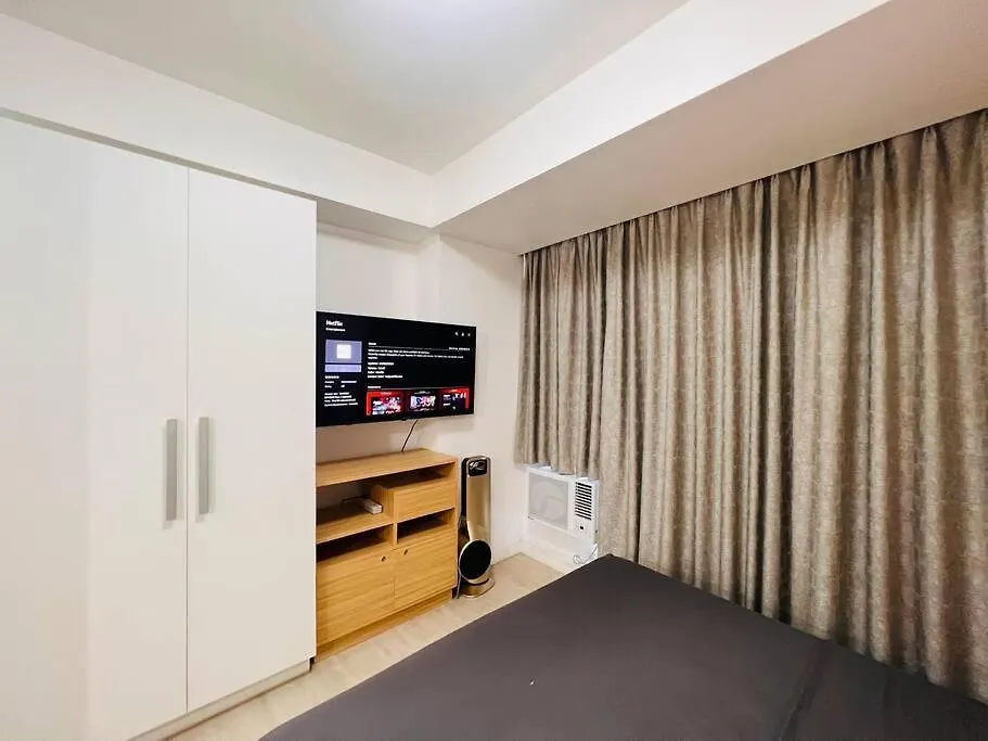 Azure Sakura Suite With Netflix Manila Apartment