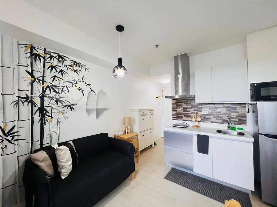 Azure Sakura Suite With Netflix Manila Apartman
